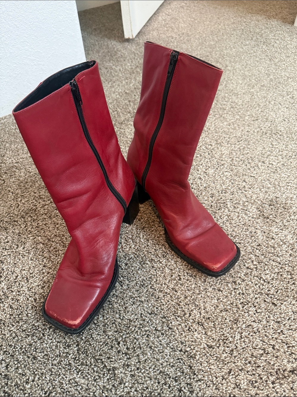 Vintage Steve Madden red heeled boot